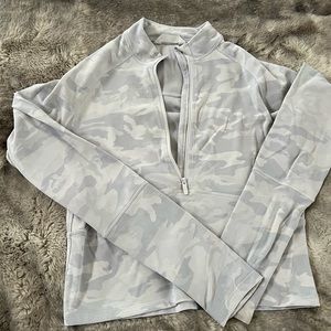 Lululemon cropped top